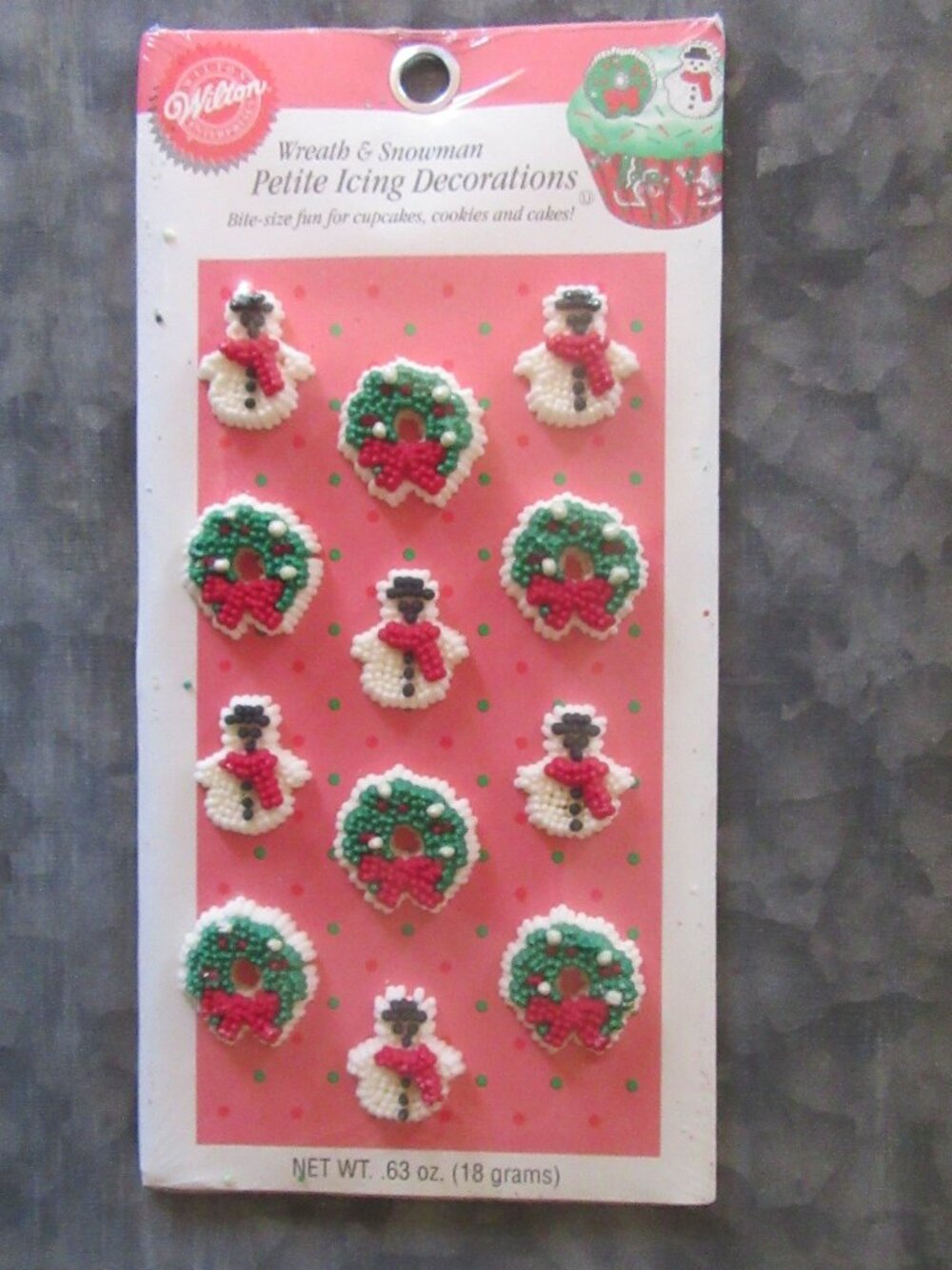 Unopened Vintage Wilton Christmas Cookie Icing Decorations Wreaths Snowmen